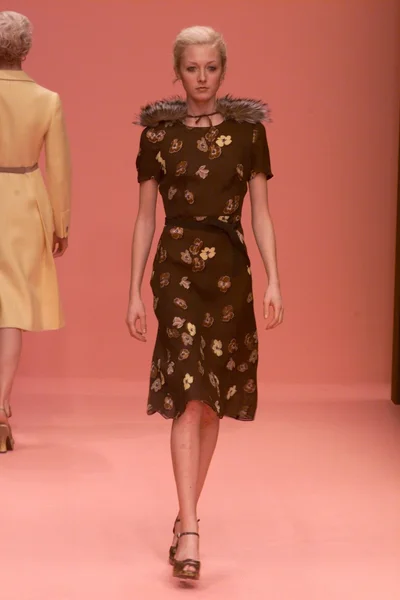 Look 15